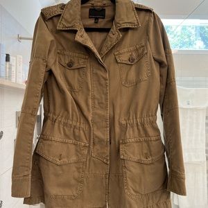 Woman’s small green army jacket / excellent condition/ banana republic
